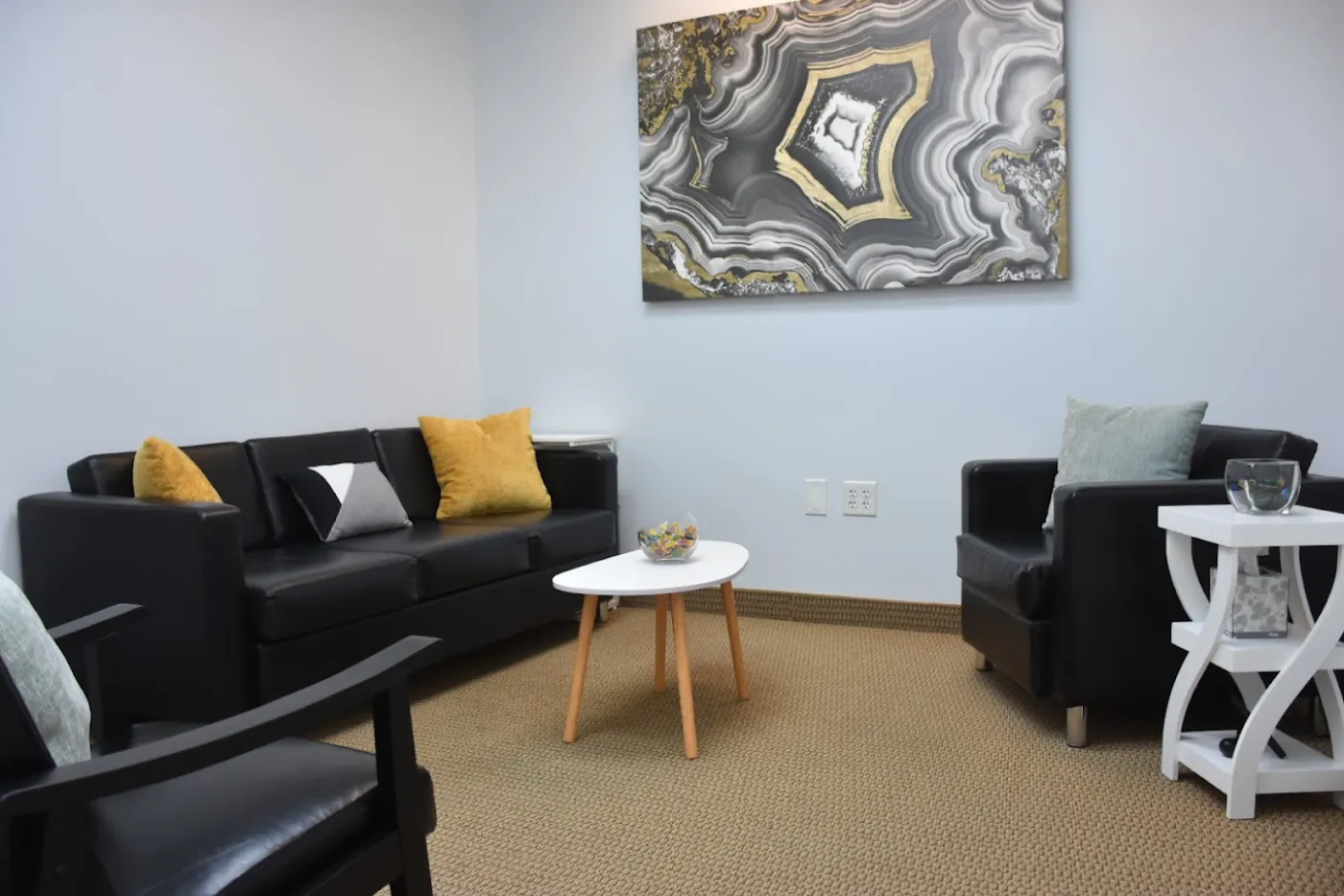 Waiting room at the Positive Recovery Centers Southlake office